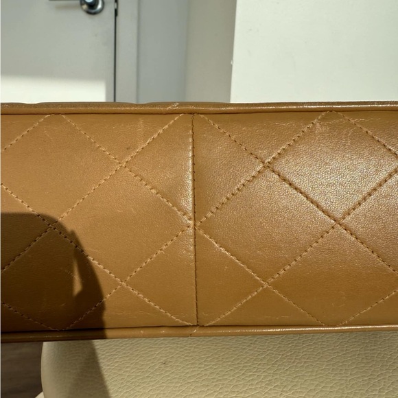 Authentic CHANEL Caramel Beige Leather 24kt Gold Hardware Jumbo Flap Bag RARE! - Picture 5 of 11
